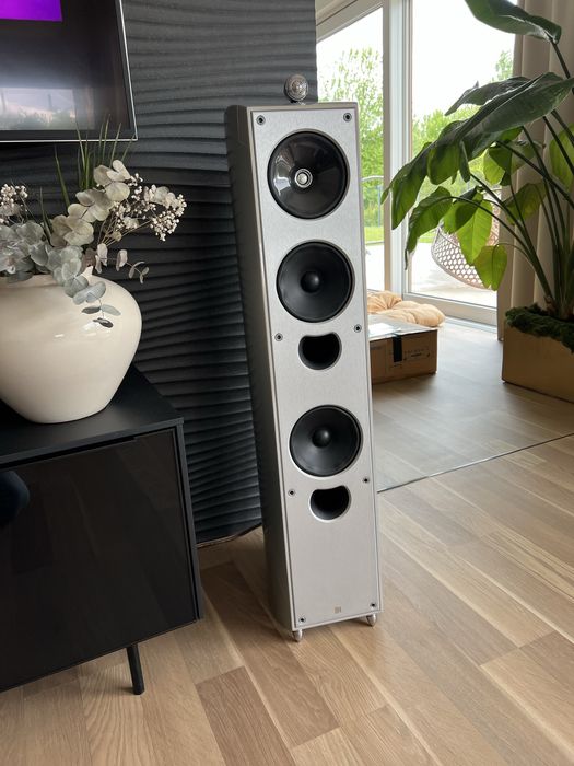 Kolumny głośnikowe wolnostojące Kef XQ5