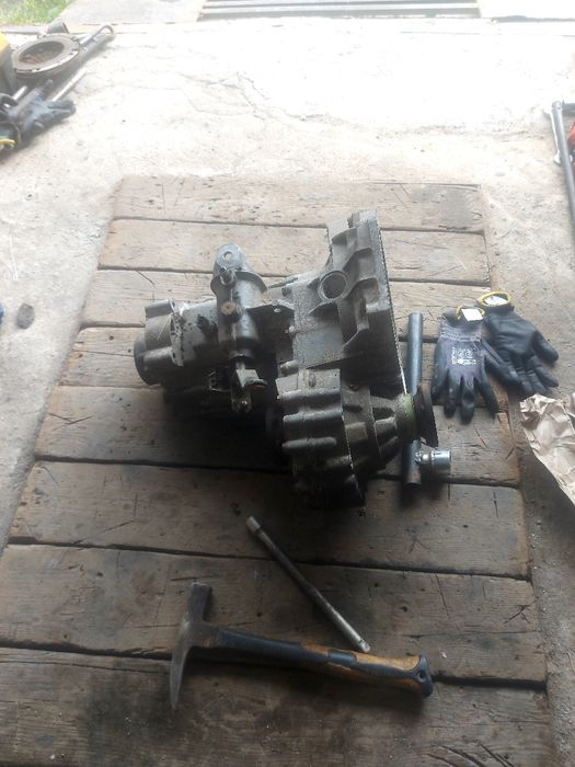 Sprzedam  skrzynię biegów vw polo 6n2 1.9sdi