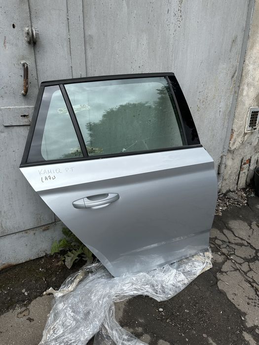 Skoda Kamiq дверка задня права