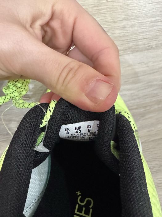 Продам кроссовки puma