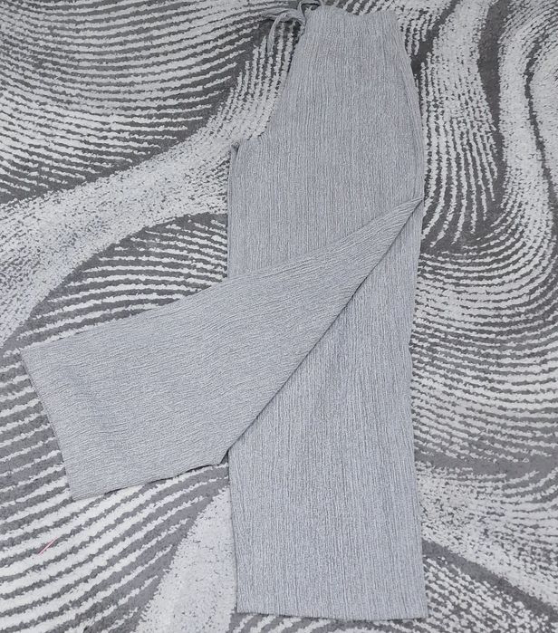 Spodnie szerokie "Zara".