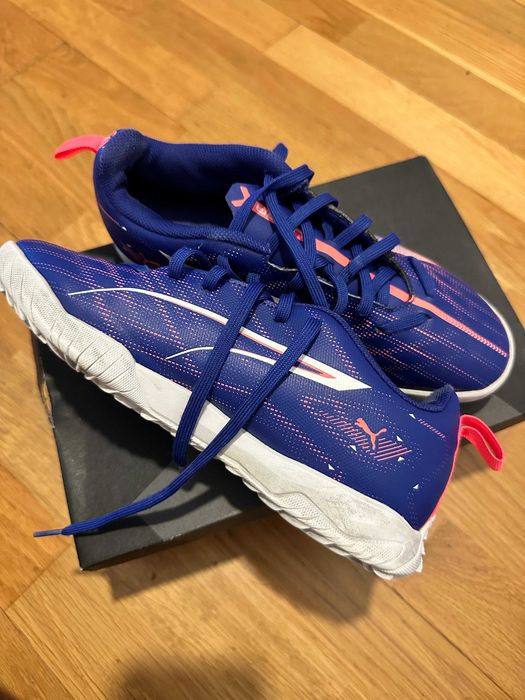 Sapatilhas de Futsal / Pavilhão PUMA Ultra – Azul/Rosa – Tam. 37