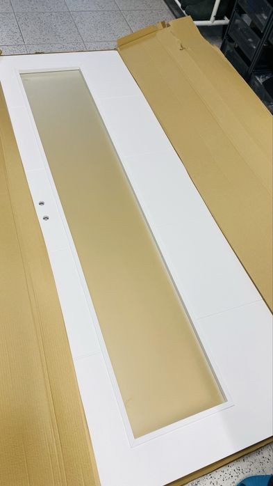 Porta interior com 200 x 75 x 3,5 cm