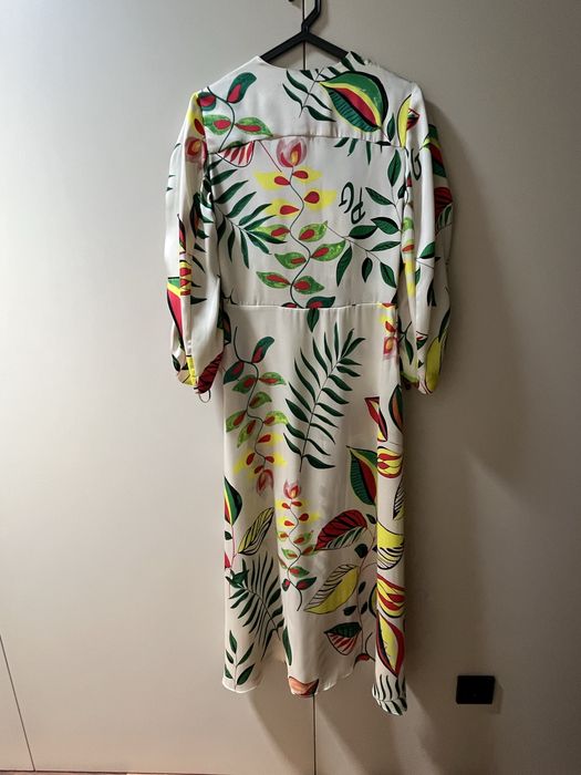 Vestido acetinado da marca Purificacion Garcia, novo