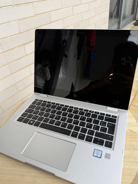 HP Elitebook 1030 G2 ,Core i5 7th generation 8 GB Ram 256 SSD