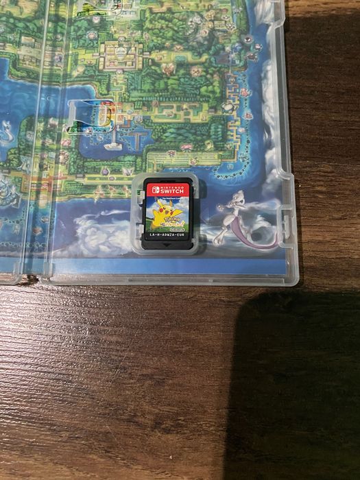 Nintendo Switch + Pokémon: Let’s Go, Pikachu