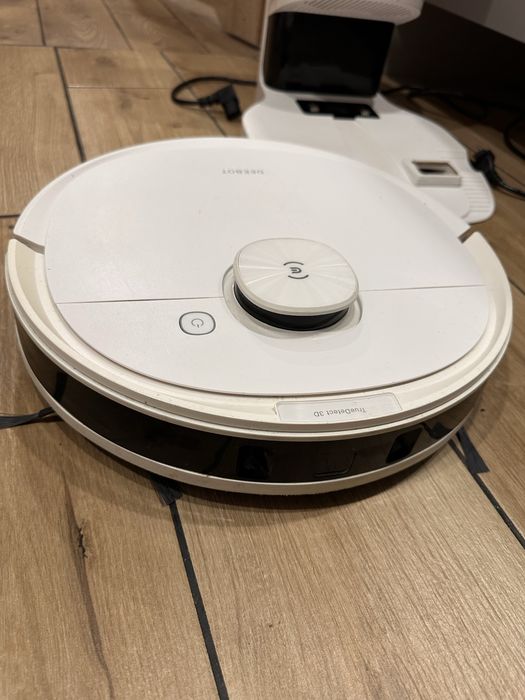 Odkurzacz deebot robot sprzątający