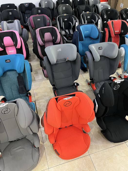 Автокрісла Шоурум Cybex Britax Romer Maxi Cosi Recaro Evenflo