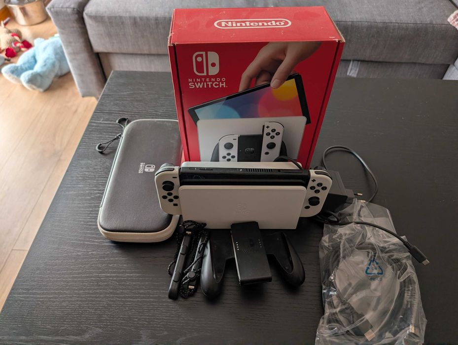 Switch OLED Branca - Conjunto completo + (Opcional) Bayonetta 3