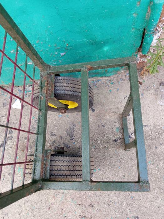 Продам большую кравчучку,