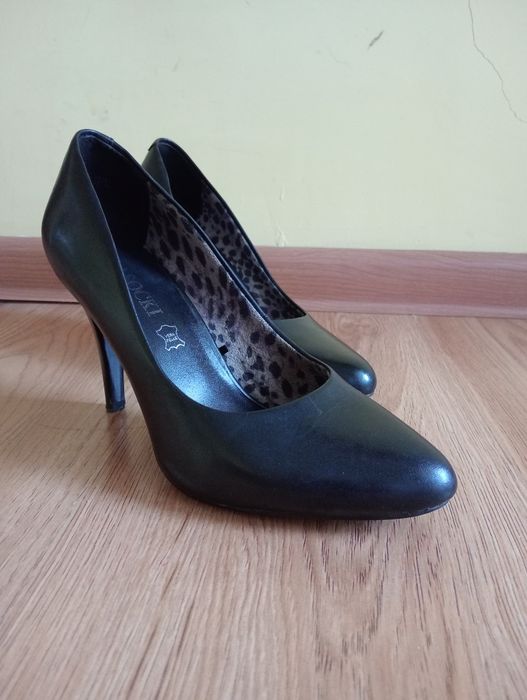 Buty na szpilce Lasocki