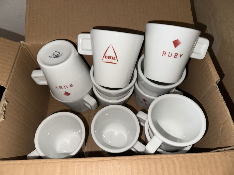 50 Chávenas Grandes Delta Ruby, sem pires