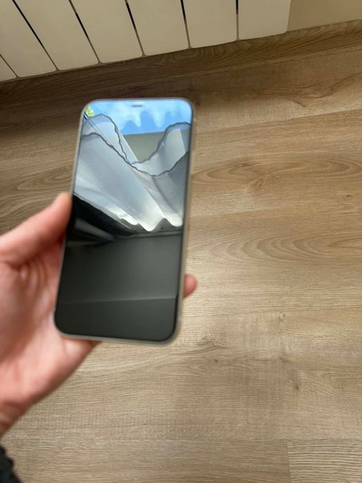 Telefon iPhone 11