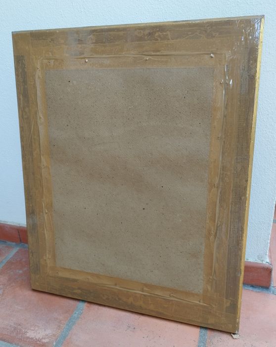 Quadro antigo de N. Sra em moldura dourada (ouro velho) com vidro