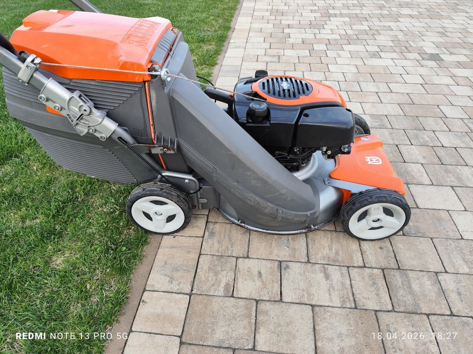 Kosiarka spalinowa Husqvarna LC 53B e z koszem napędem
