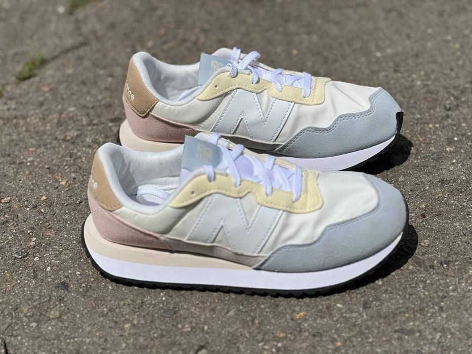 Кросівки жіночі New Balance GS237VG