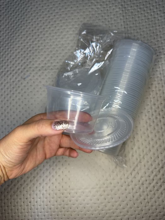 50 sztuk plastikowych pojemników z pokrywką