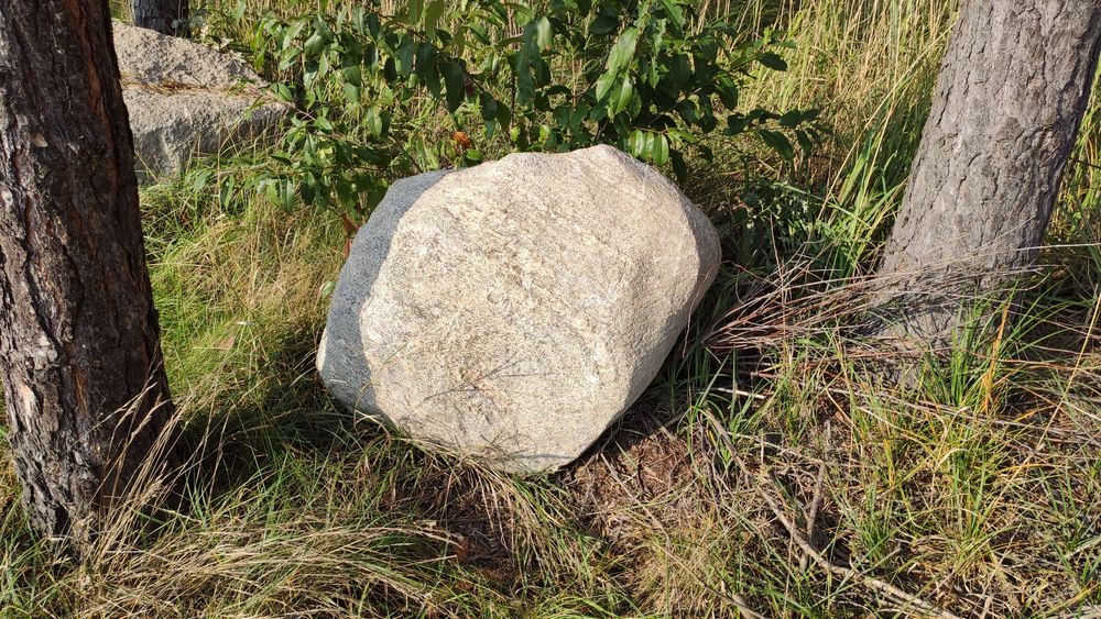 Kamienie polne głazy duże