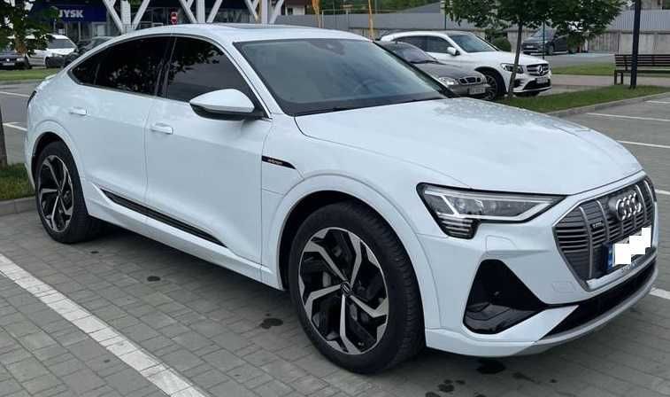 Audi e-tron 2020 модель 2021 р Запас ходу 400