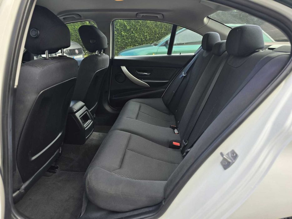 BMW 320D F30 SPORT 2.0 "LOOK M3"