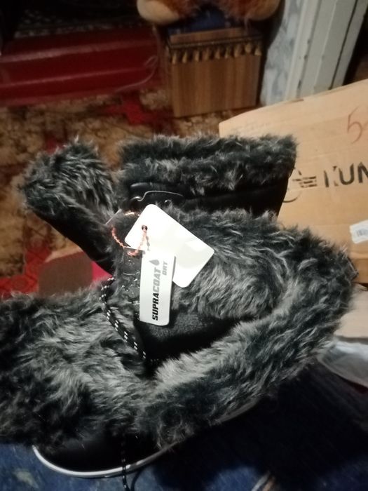 Жіноче   взуття.