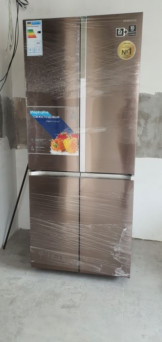 Холодильник SAMSUNG
