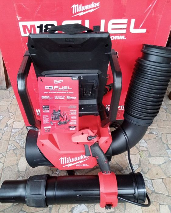 Milwaukee/Dewalt  Tools USA