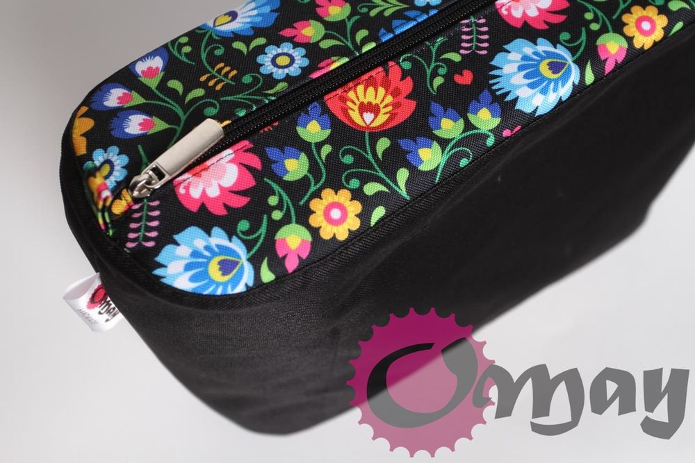Czarny organizer do OBAG STANDARD folk kwiaty 2 kieszenie wkład OMAY