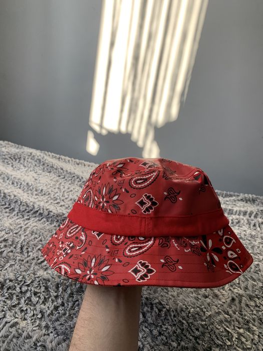 Kapelusz Karl Kani KK Signature Satin Bucket Hat
