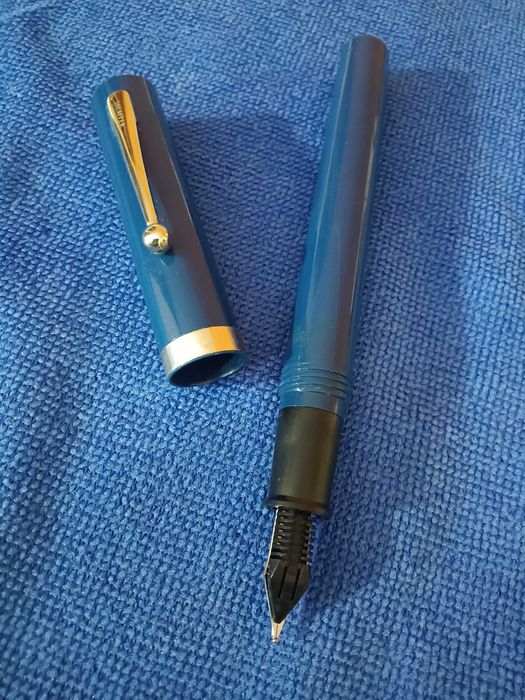 Caneta Sheaffer No Nonsense de aparo azul