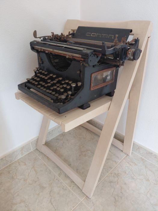 VENDO Máquina de Escrever Antiga