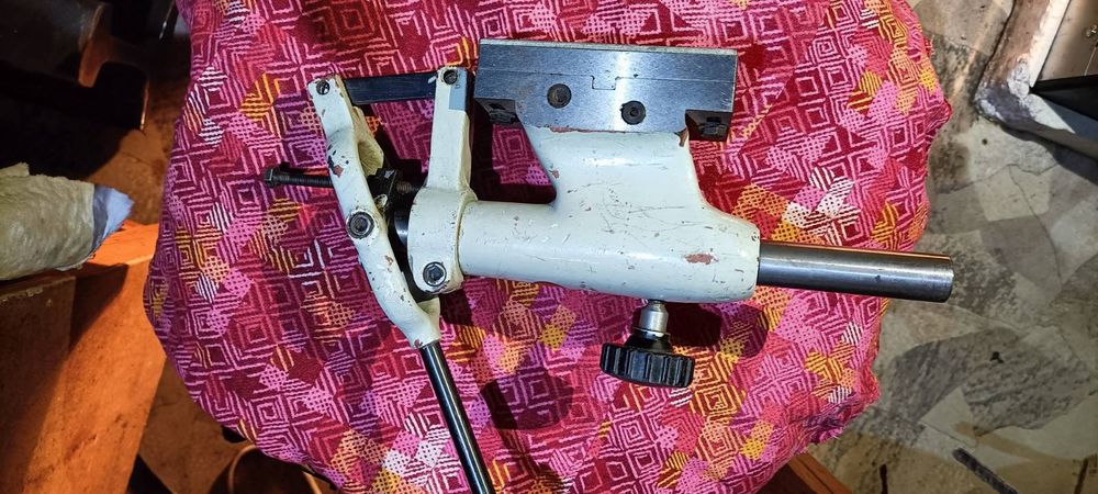 Задняя бабка ( быстрая) Чешского токарного станка МN 80. Цена 8500 грн
