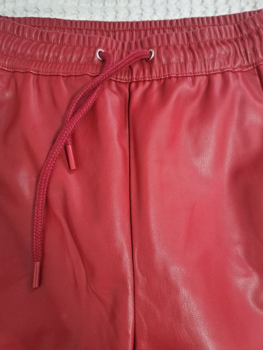 Spodnie damskie Zara,joggery z eco skory