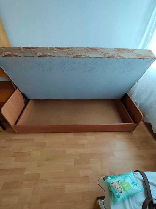 tapczan/ łóżko sprzedam
