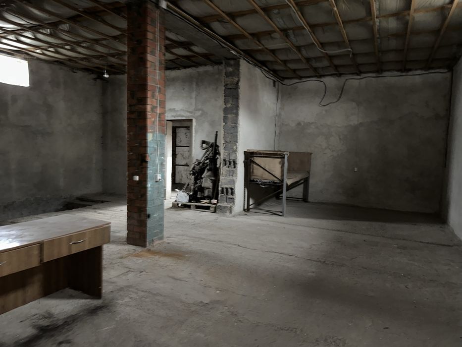 Здам приміщення під склад вул. Набережна 290м2