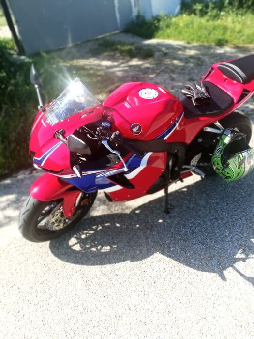 Vendo Honda CBR 600rr 08/25 - de origem