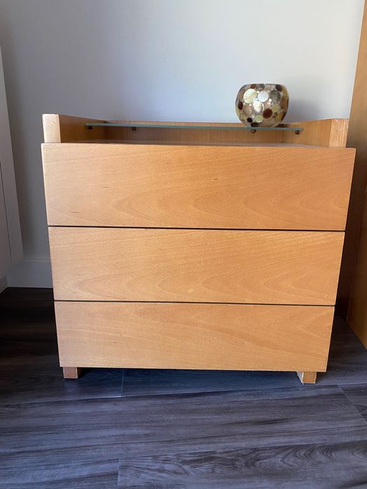 Mesinhas de cabeceira em carvalho francês