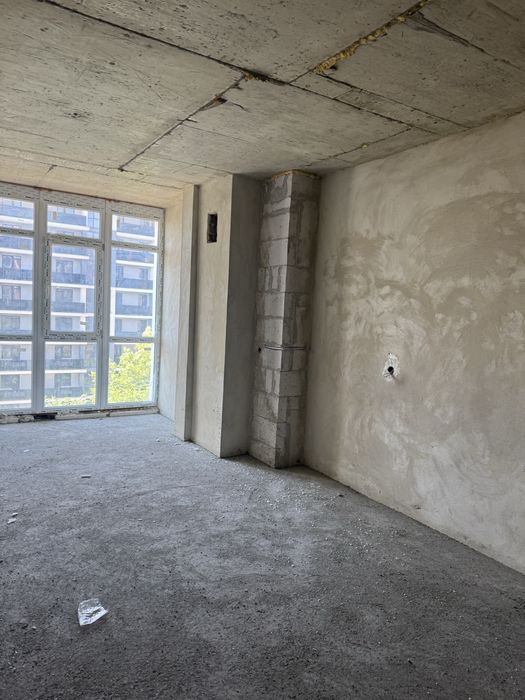 Продам велику 1 кімн новобудову, вул. Руська