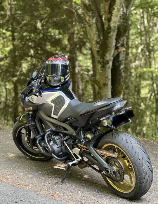 Yamaha MT-09 2017 – 61.000 km – Revisão feita + Extras