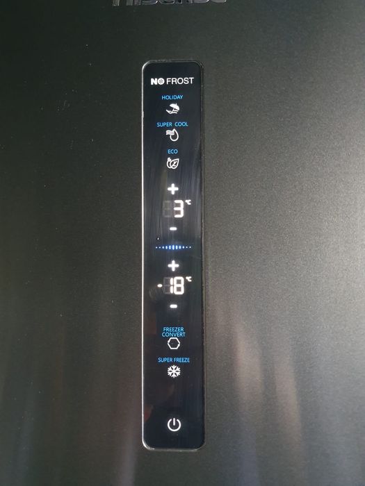 Lodówka hisense czarna