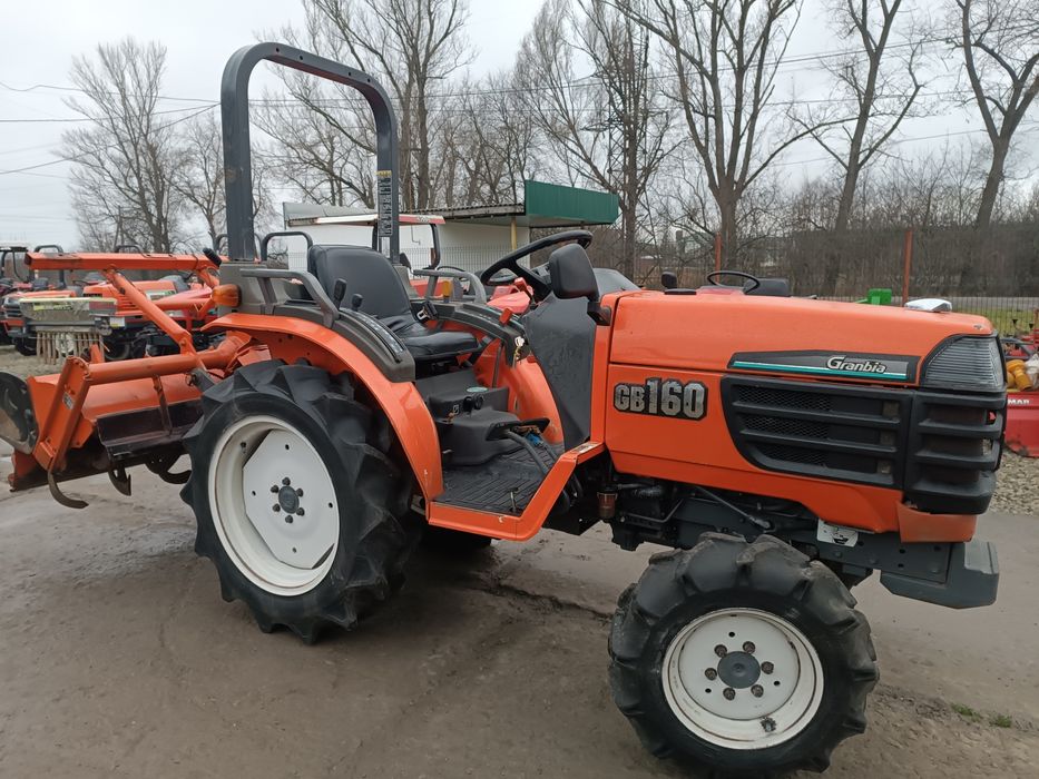 Японський мінітрактор.Трактор Кубота.