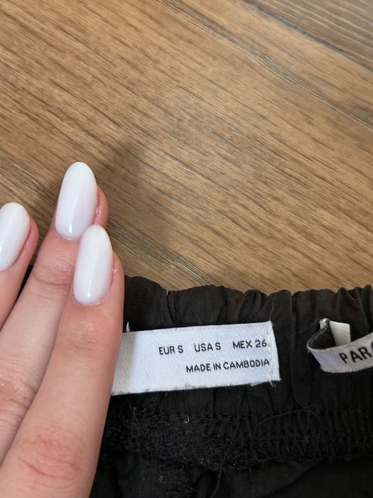 Штани парашути bershka