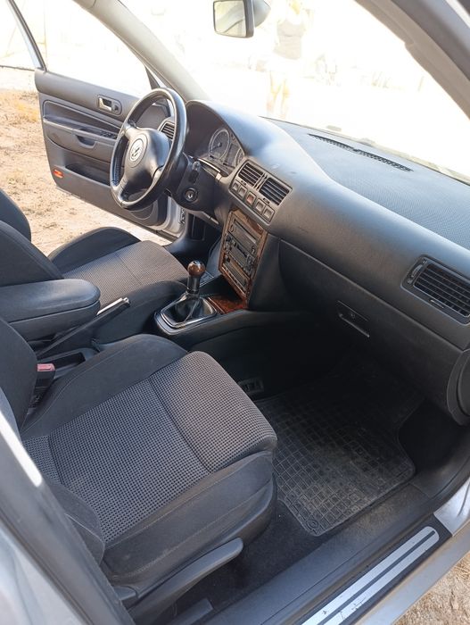 VW BORA TDI Highline 1.9 130cv — photo 4