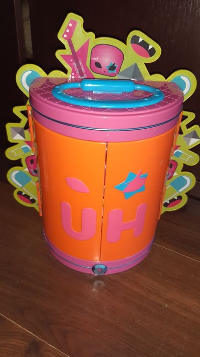 Домик- дворец с куколкой