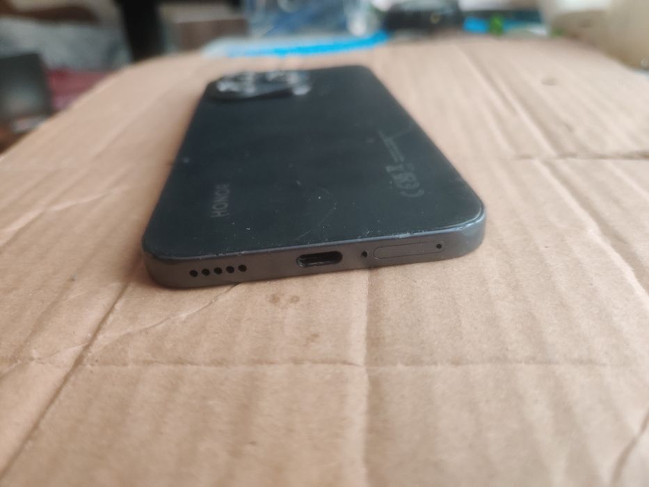 Honor 400 lite 256 gb включається 2025 року