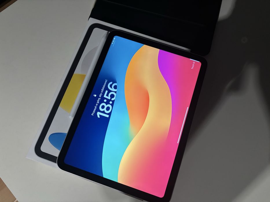 Apple iPad 10. gen (Srebrny) 64GB + Rysik Hama + Etui | Zestaw