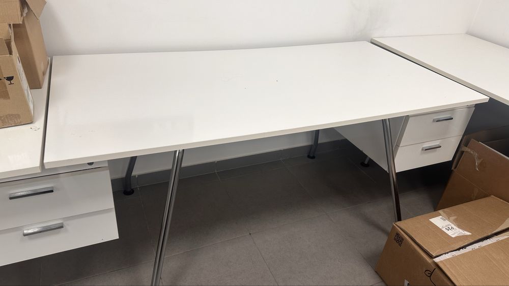 Secretaria com 1600x800  bloco fixo 2 gavetas marca Lusomaple