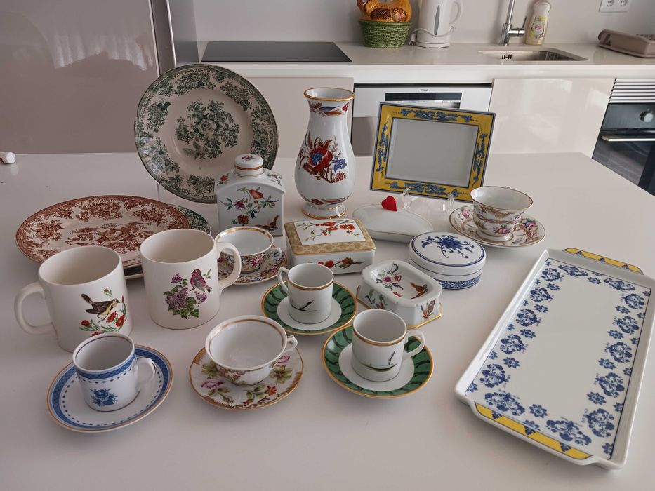Peças variadas da Vista Alegre desde 20EUR