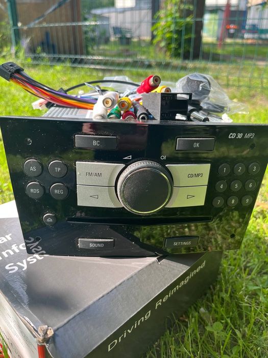 Магнітола штатна під диски CD 30 MP3  (знята з Opel Zafira)