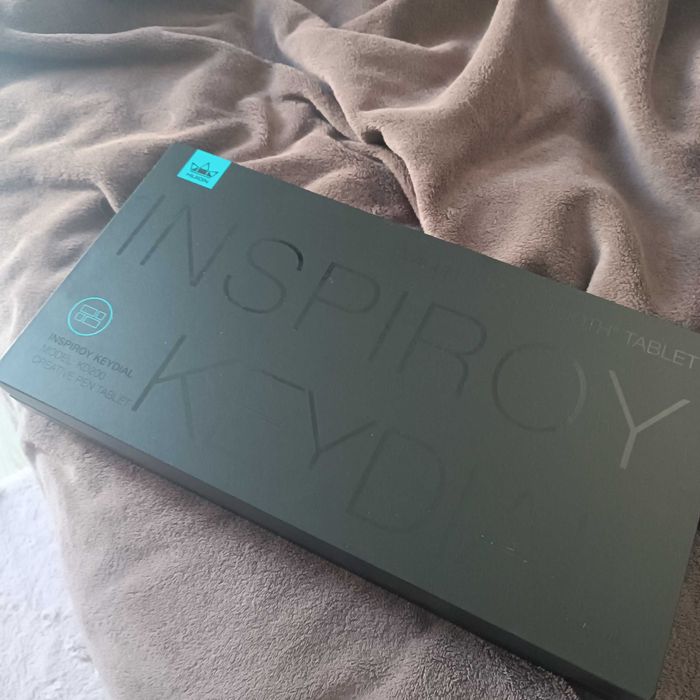 Tablet graficzny Huion Inspiroy Keydial KD200 – stan bardzo dobry!